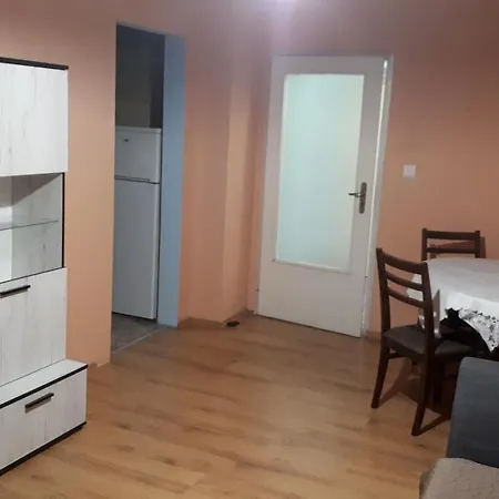 дебелт 21 Apartament